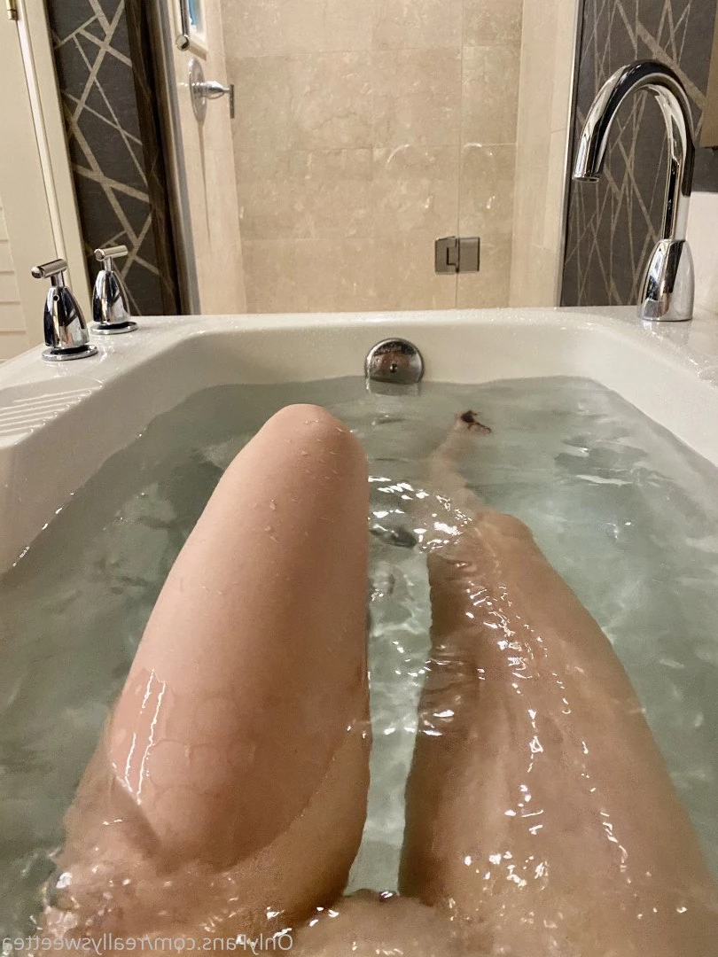 neversatisfiedxo [ reallysweettea ] Onlyfans leaked photo 2835568 on Hotleaks.tv
