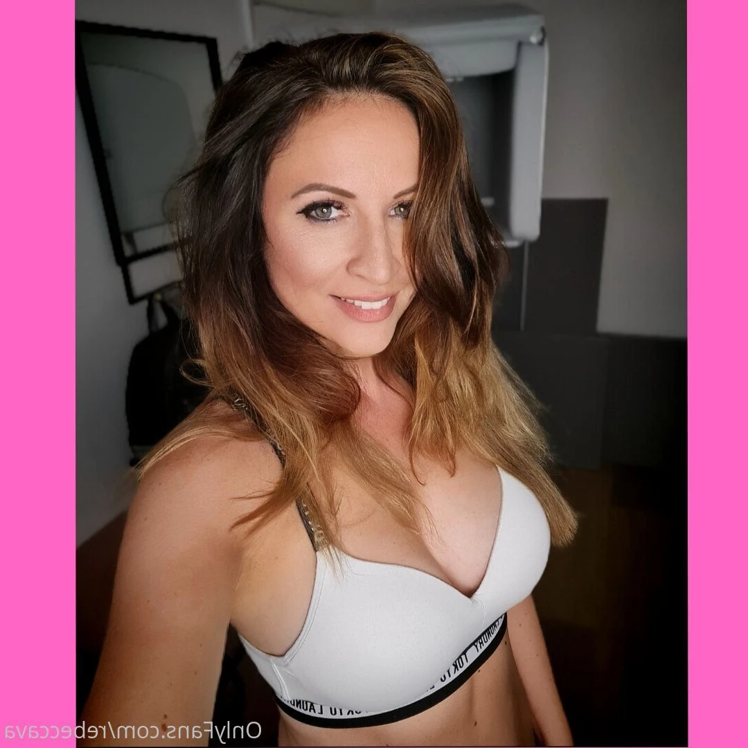 Rebecca Vocal Athlete [ rebeccava ] Onlyfans leaked photo 2771222 on Hotleaks.tv