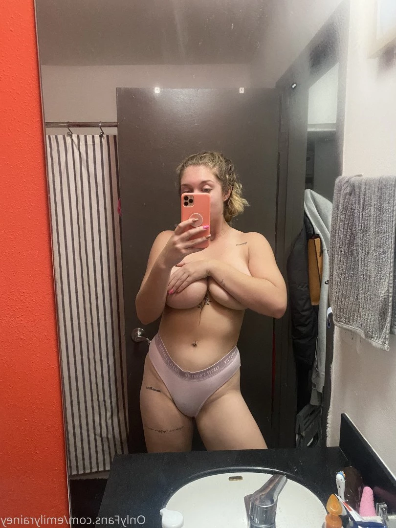 emily [ emilyrainey ] Onlyfans leaked photo 356079 on Hotleaks.tv