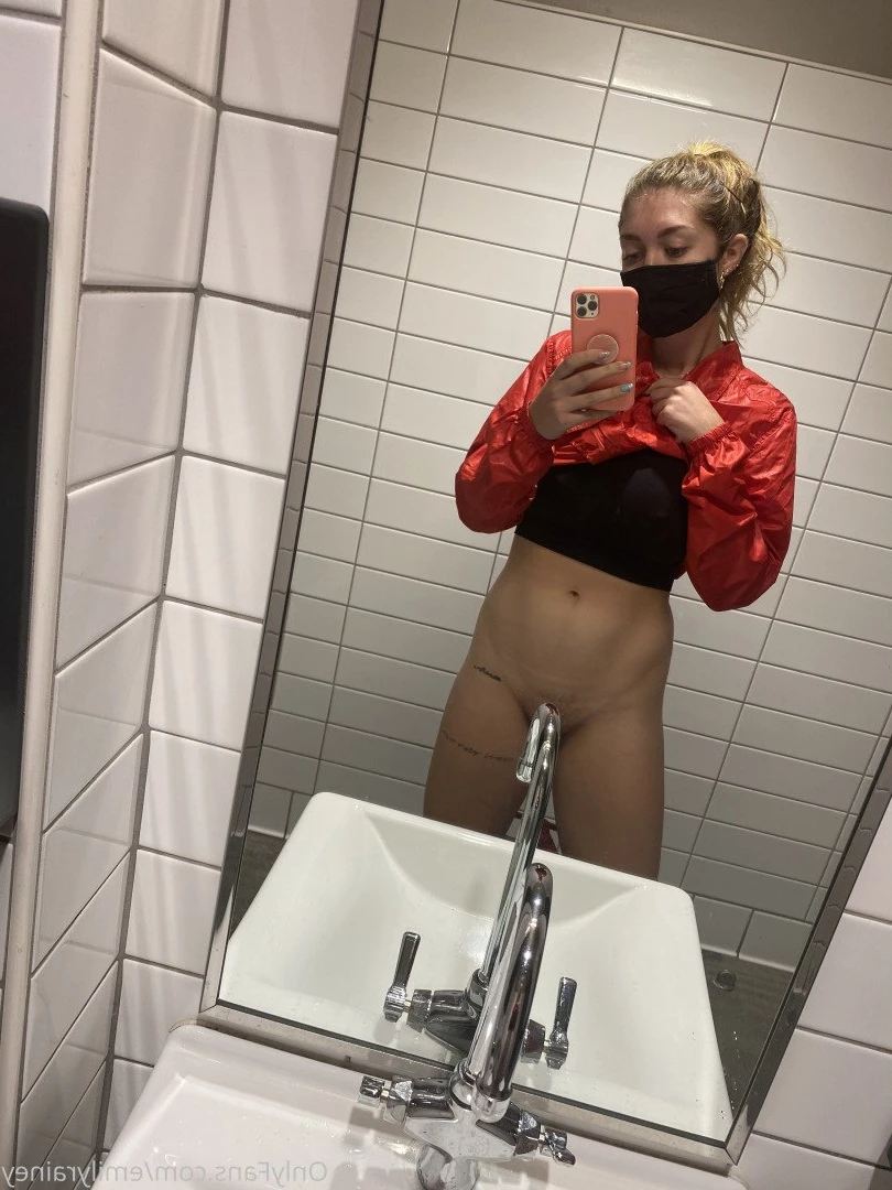 emily [ emilyrainey ] Onlyfans leaked photo 356207 on Hotleaks.tv