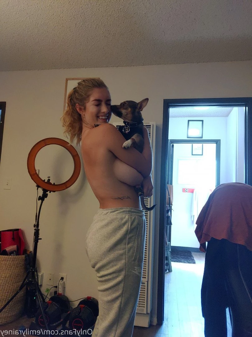 emily [ emilyrainey ] Onlyfans leaked photo 356222 on Hotleaks.tv