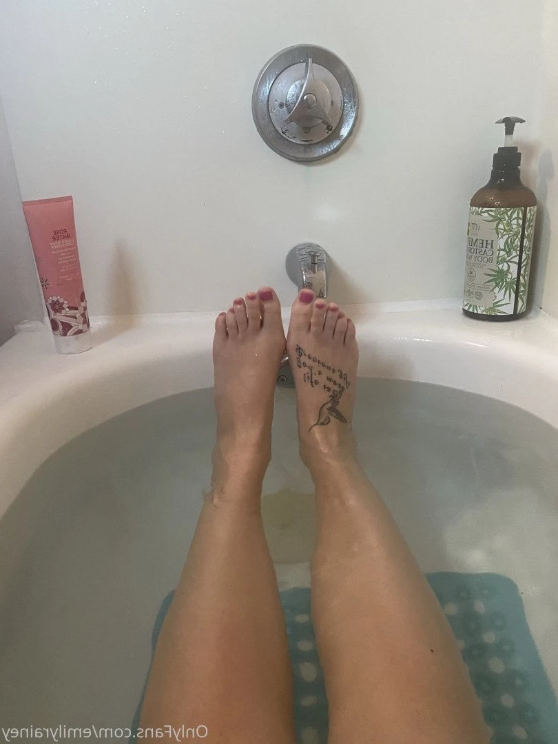 emily [ emilyrainey ] Onlyfans leaked photo 356290 on Hotleaks.tv