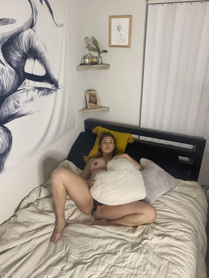 emily [ emilyrainey ] Onlyfans leaked photo 356309 on Hotleaks.tv
