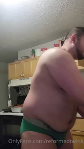16161896