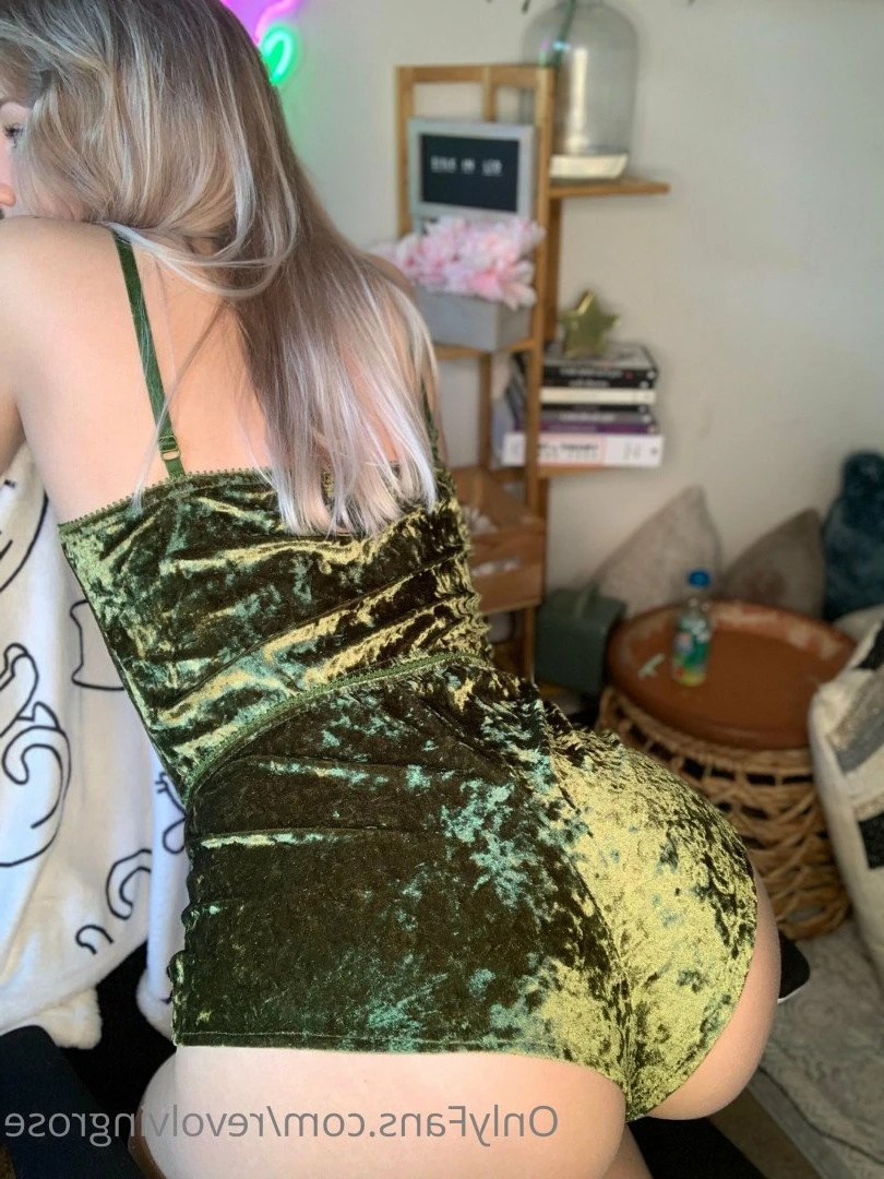 Rose [ revolvingrose ] Onlyfans leaked photo 2836844 on Hotleaks.tv