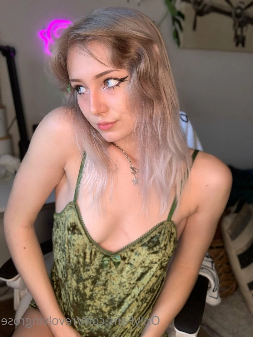 Rose [ revolvingrose ] Onlyfans leaked photo 2836990 on Hotleaks.tv