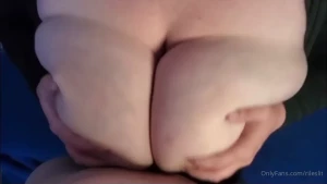 6057610