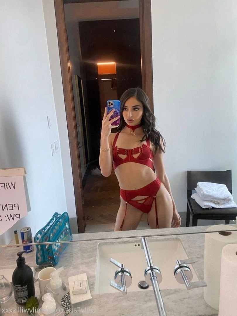 Emily Willis [ emilywillisxxx ] Onlyfans leaked photo 4347199 on Hotleaks.tv
