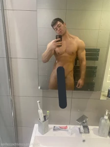 2835921