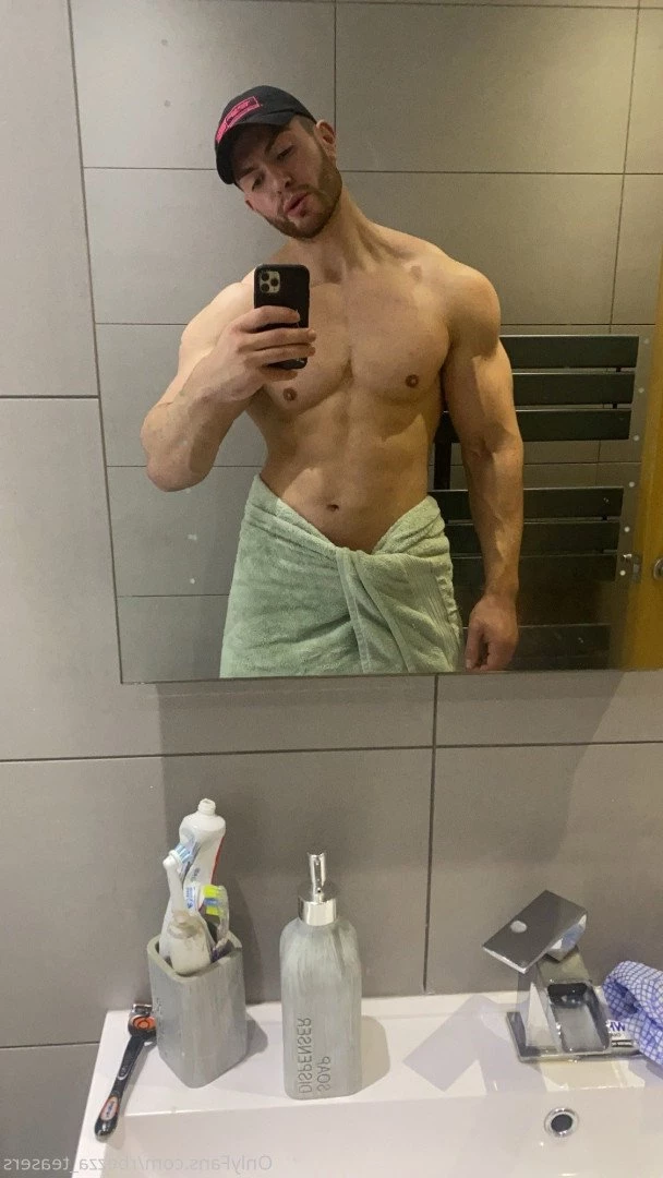 Reece Hunk FREE [ reecehunk_free ] Onlyfans leaked photo 2836028 on Hotleaks.tv