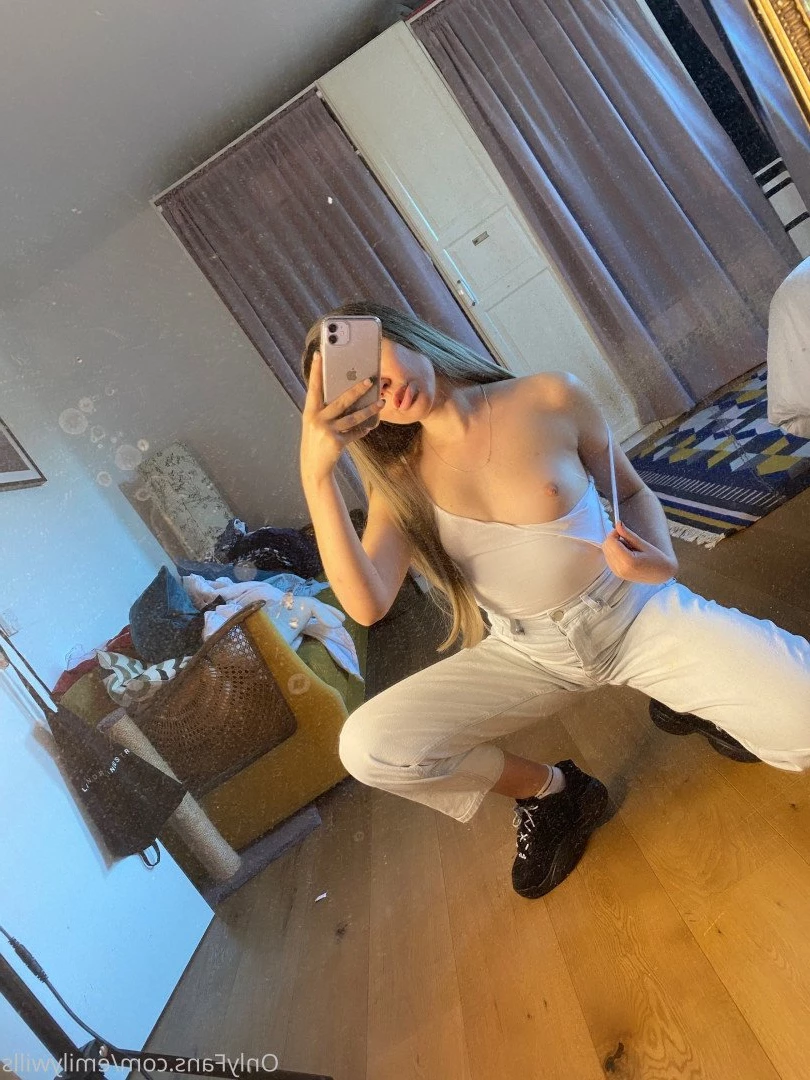 Emily 🇬🇧 best ass on only fans 😉 [ emilywills ] Onlyfans leaked photo 359039 on Hotleaks.tv