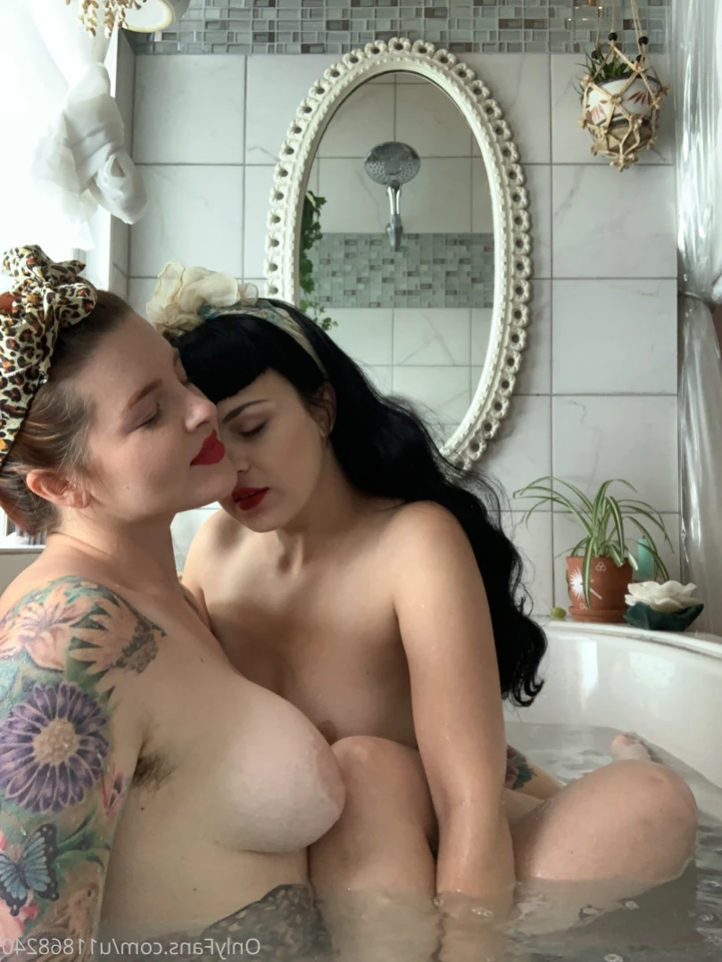 Rosa Magnolia 🌹 [ rosamagnoliaxo ] Onlyfans leaked photo 11874138 on Hotleaks.tv