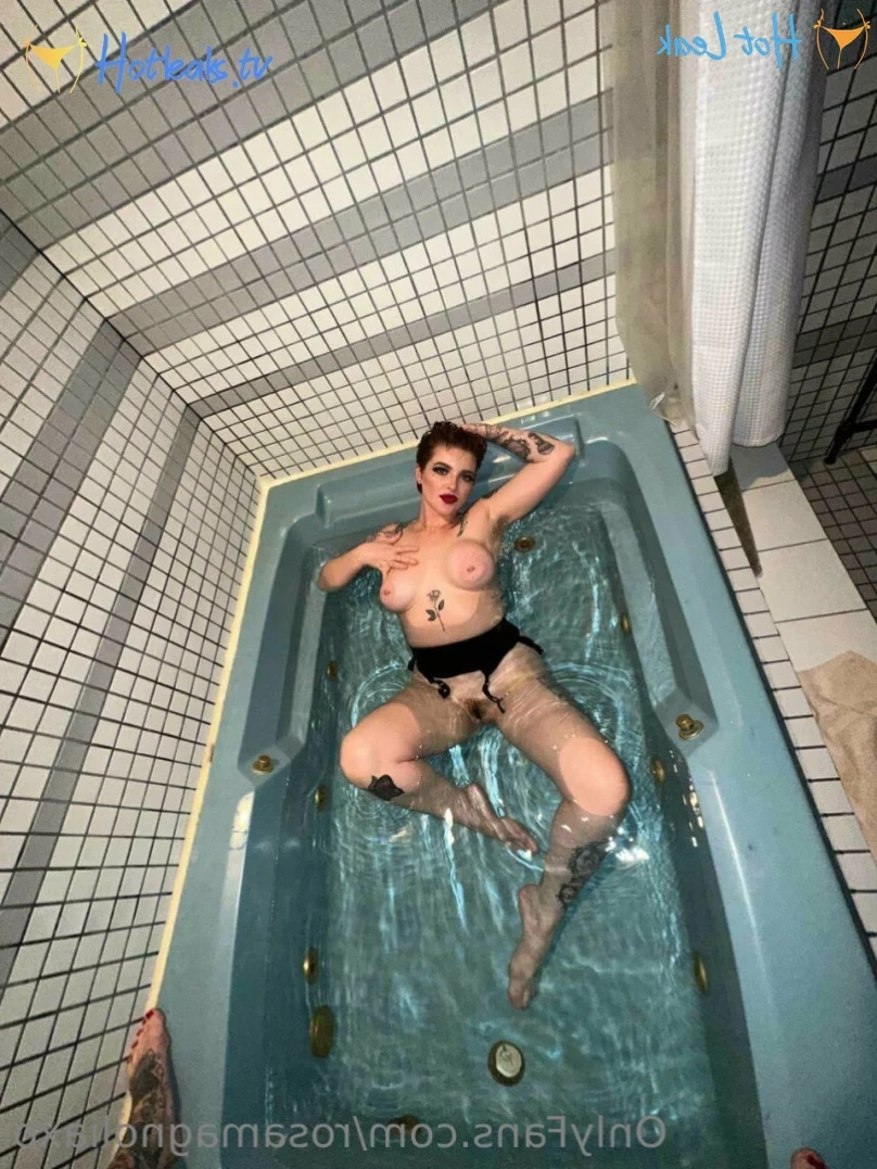 Rosa Magnolia 🌹 [ rosamagnoliaxo ] Onlyfans leaked photo 12611501 on Hotleaks.tv