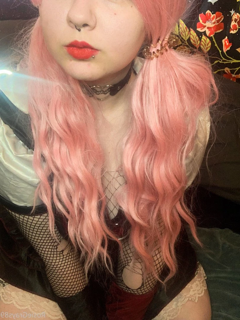 rosiegrays89 Onlyfans leaked photo 2745556 on Hotleaks.tv