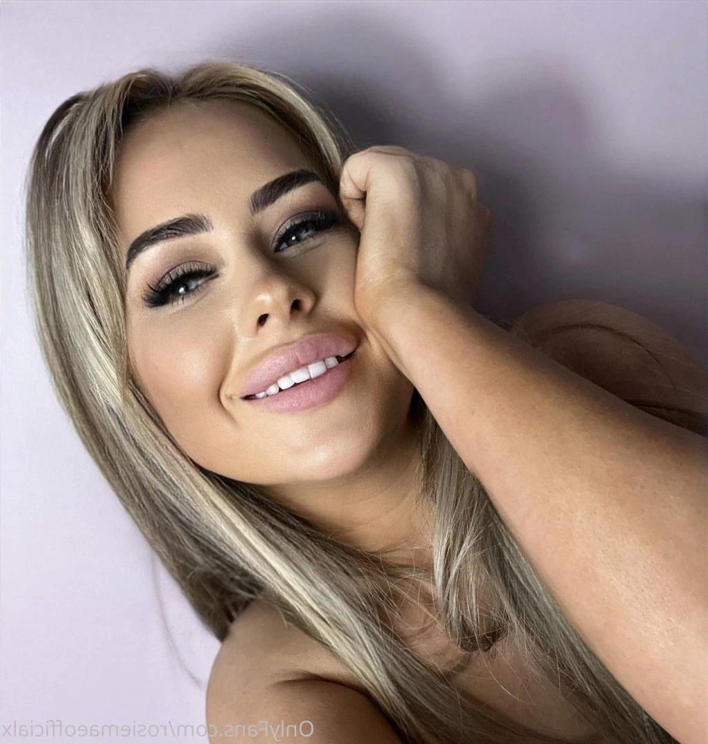 𝗥𝗼𝘀𝗶𝗲 𝗠𝗮𝗲 [ rosierendallxo ] Onlyfans leaked photo 2814233 on Hotleaks.tv