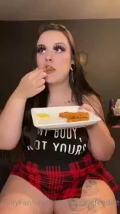 Rosie Marie Feedee TOP 1.7% [ rosiemariefeedee ] Onlyfans leaked video 18287157 on Hotleaks.tv