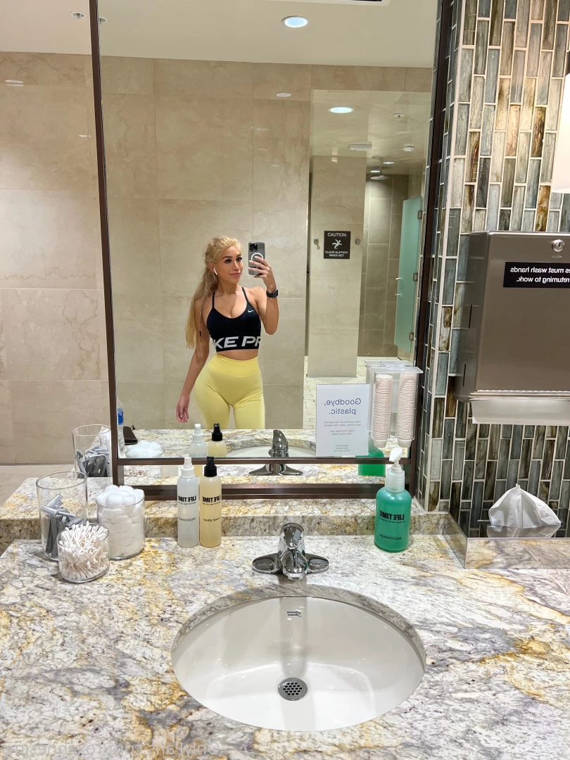 Roxanne 💕 [ roxannesims ] Onlyfans leaked photo 5793706 on Hotleaks.tv