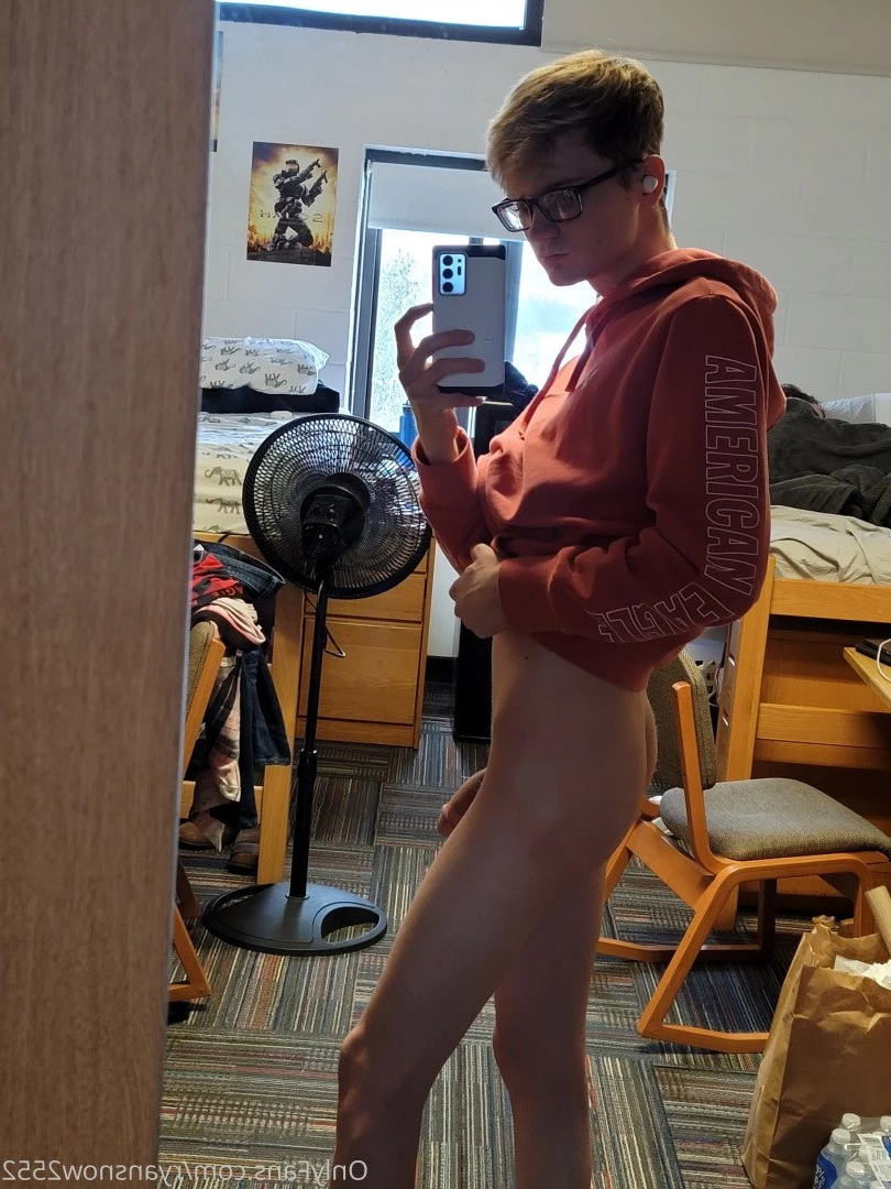 Ryan Snow [ ryansnow2552 ] Onlyfans leaked photo 2804074 on Hotleaks.tv