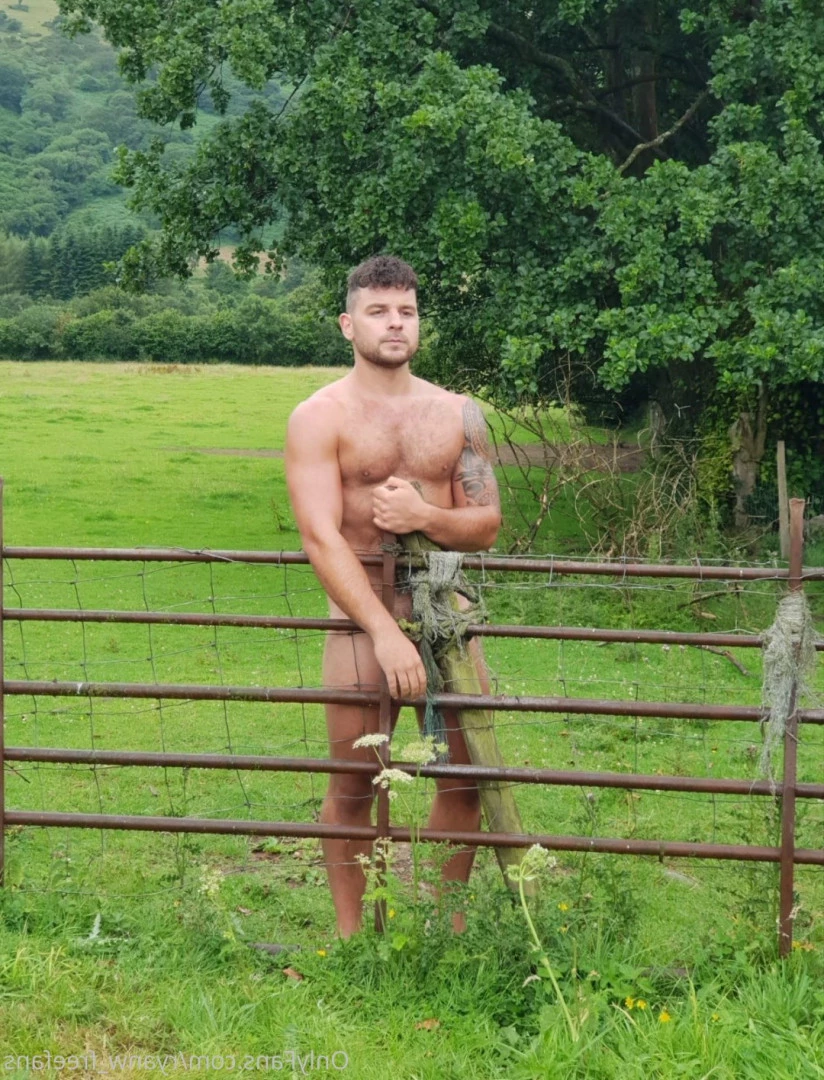 That BI guy  (FREE) [ biguyxl ] Onlyfans leaked photo 6182015 on Hotleaks.tv