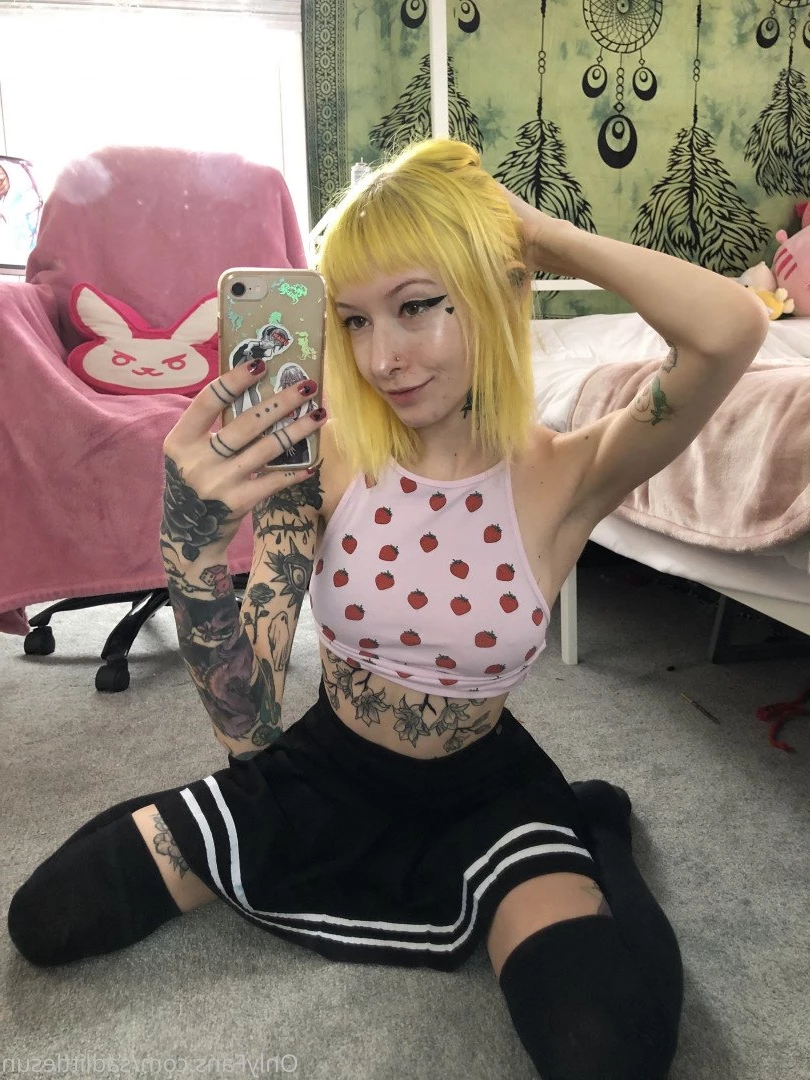 sunshine [ sadlittlesun ] Onlyfans leaked photo 2783257 on Hotleaks.tv