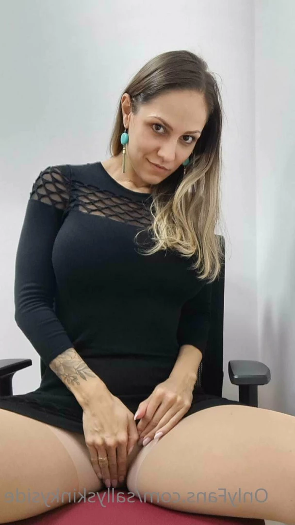 Sally 😈 KINKY SWITCH [ sallyskinkyside ] Onlyfans leaked photo 5800212 on Hotleaks.tv