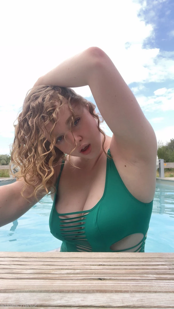 Sarah Calanthe Curvy Cock Tease 😈 [ sarah-xxx ] Onlyfans leaked photo 5791308 on Hotleaks.tv