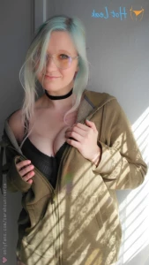 15731198