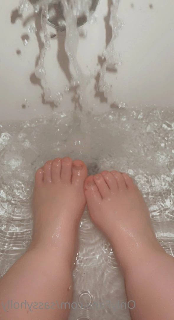 Holly [ sassyholly ] Onlyfans leaked photo 12646242 on Hotleaks.tv