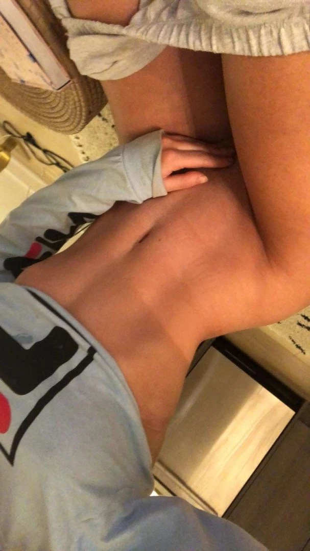 Emmy Corinne [ emmycorinne ] Onlyfans leaked photo 364921 on Hotleaks.tv
