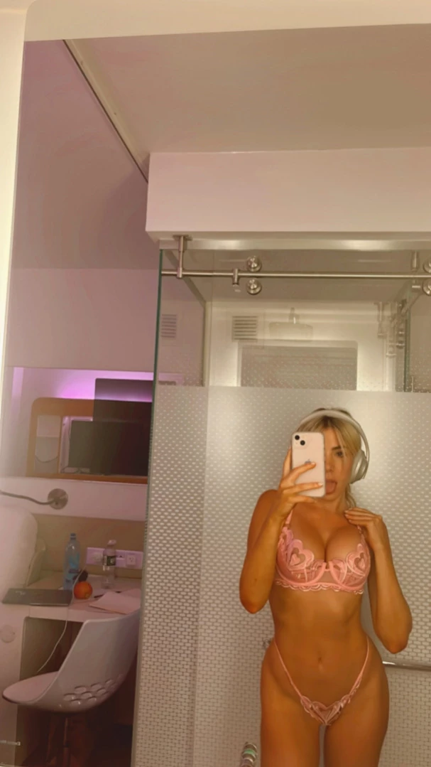 Emmy Corinne [ emmycorinne ] Onlyfans leaked photo 13835160 on Hotleaks.tv
