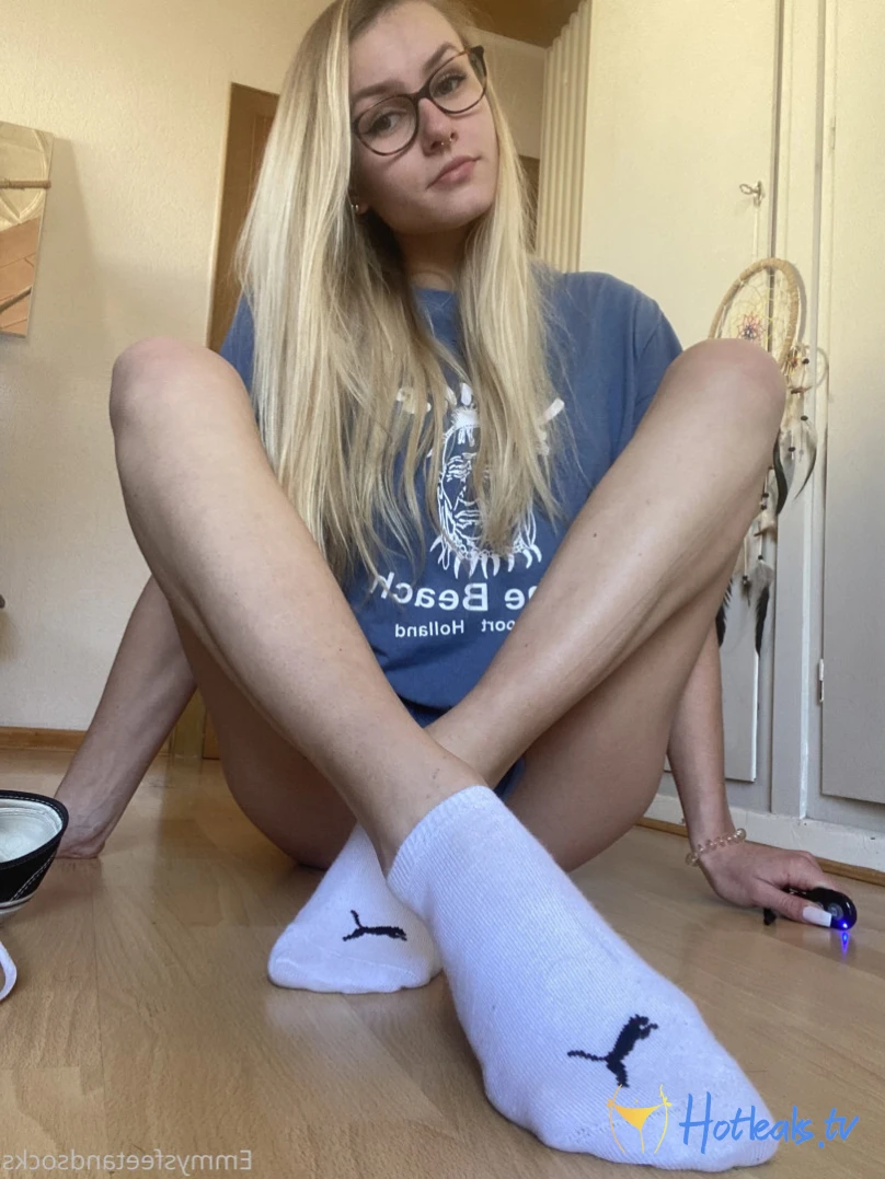 Emmysfeetandsocks [ emmyfeetandsocks ] Onlyfans leaked photo 11018010 on Hotleaks.tv