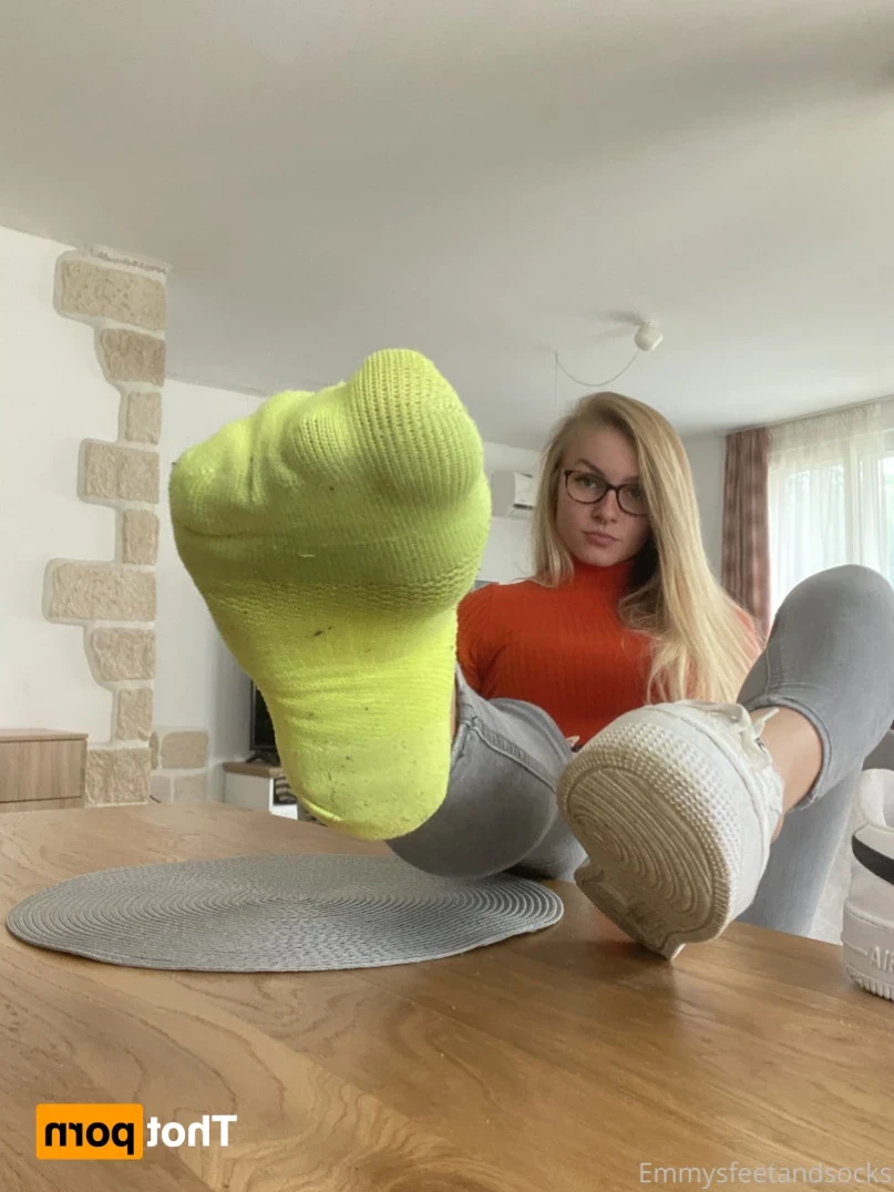 Emmysfeetandsocks [ emmyfeetandsocks ] Onlyfans leaked photo 11043109 on Hotleaks.tv