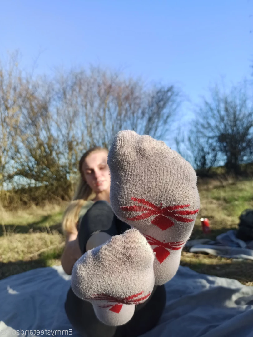 Emmysfeetandsocks [ emmyfeetandsocks ] Onlyfans leaked photo 11414926 on Hotleaks.tv