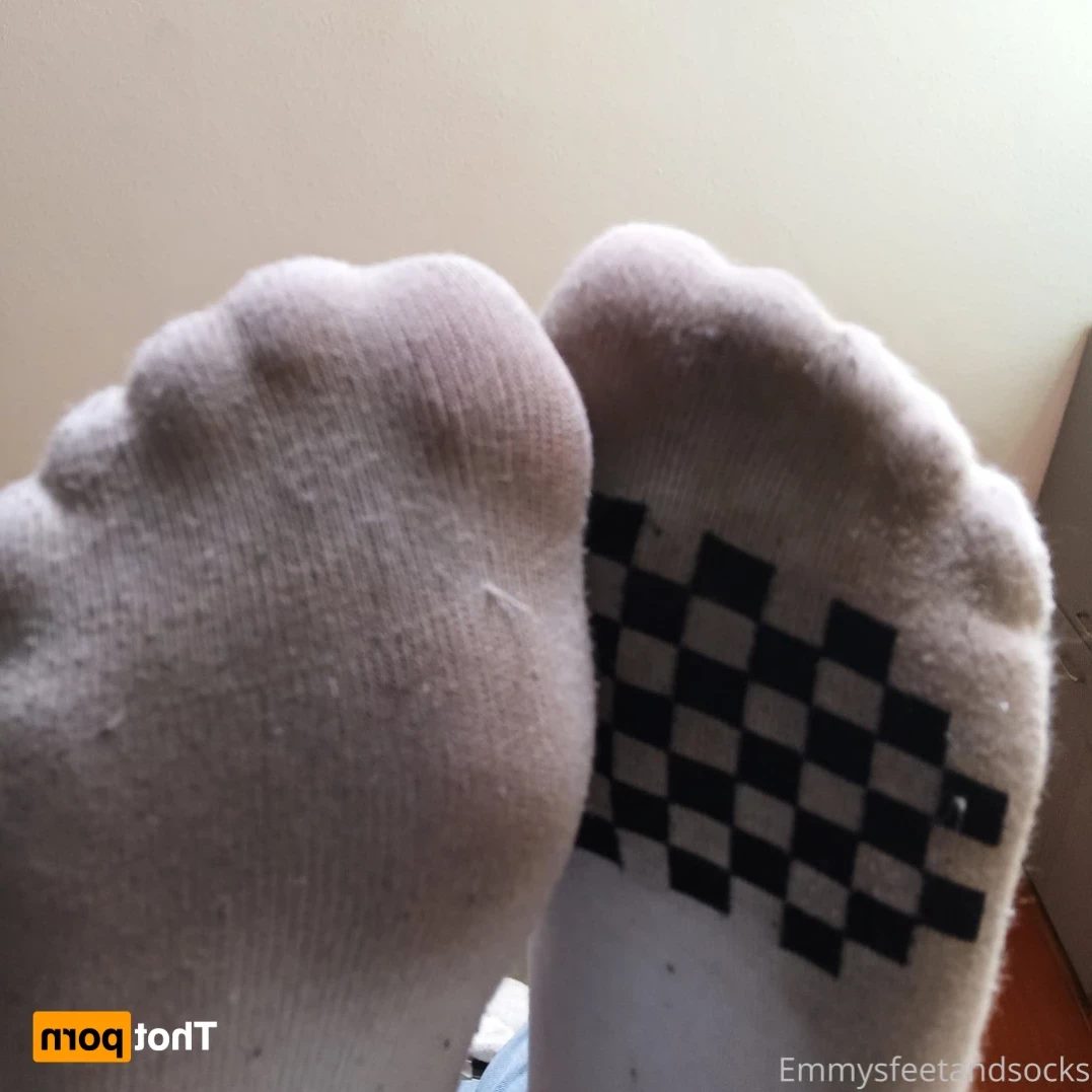 Emmysfeetandsocks [ emmyfeetandsocks ] Onlyfans leaked photo 11438838 on Hotleaks.tv