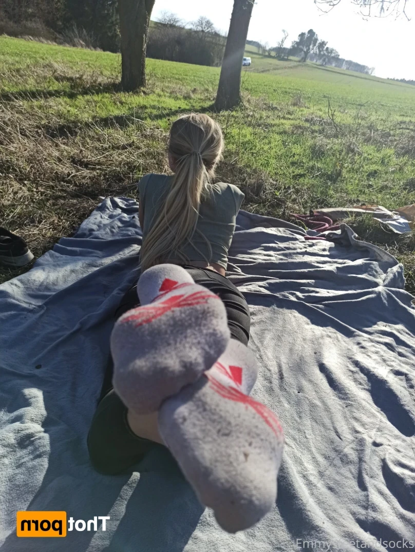 Emmysfeetandsocks [ emmyfeetandsocks ] Onlyfans leaked photo 11469484 on Hotleaks.tv