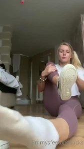 Emmysfeetandsocks [ emmyfeetandsocks ] Onlyfans leaked video 11818011 on Hotleaks.tv