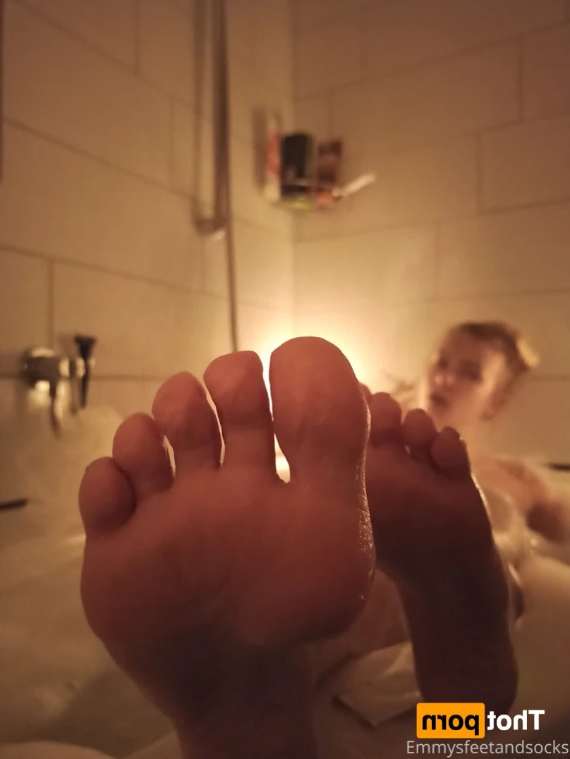 Emmysfeetandsocks [ emmyfeetandsocks ] Onlyfans leaked photo 12129473 on Hotleaks.tv
