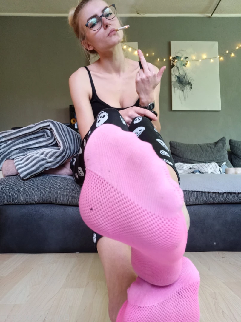 Emmysfeetandsocks [ emmyfeetandsocks ] Onlyfans leaked photo 12165412 on Hotleaks.tv