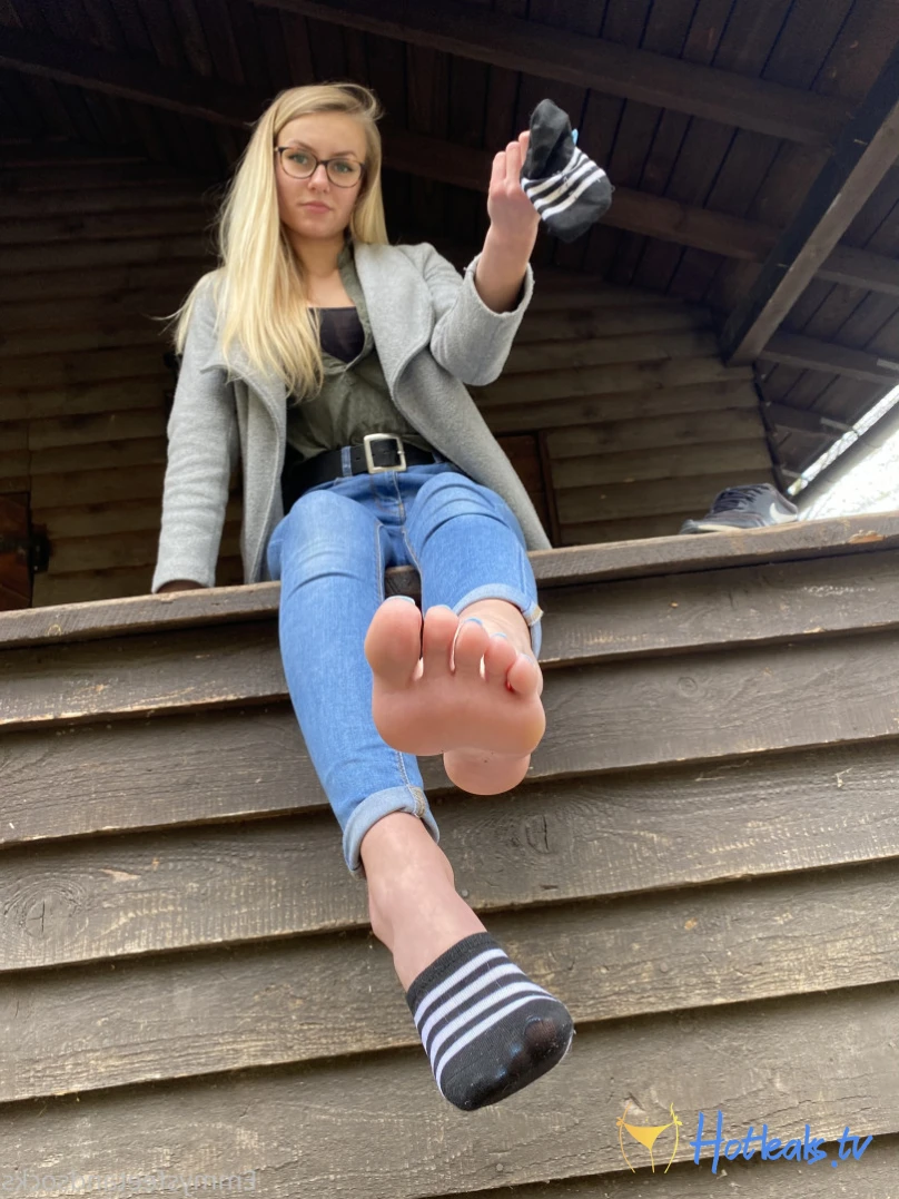 Emmysfeetandsocks Emmyfeetandsocks Onlyfans Leaked Photo On Hotleaks Tv