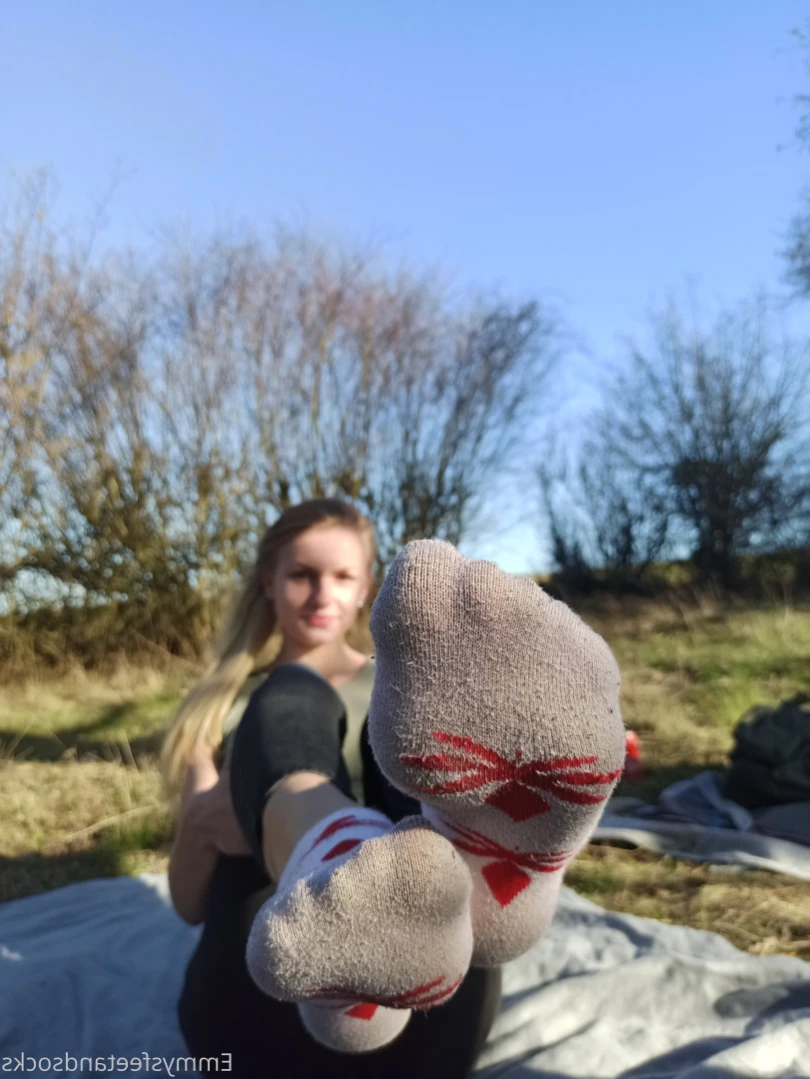 Emmysfeetandsocks [ emmyfeetandsocks ] Onlyfans leaked photo 12173333 on Hotleaks.tv