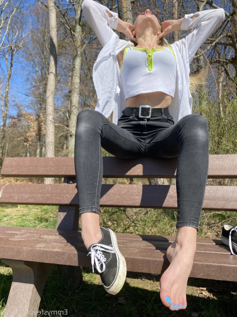 Emmysfeetandsocks [ emmyfeetandsocks ] Onlyfans leaked photo 12189403 on Hotleaks.tv