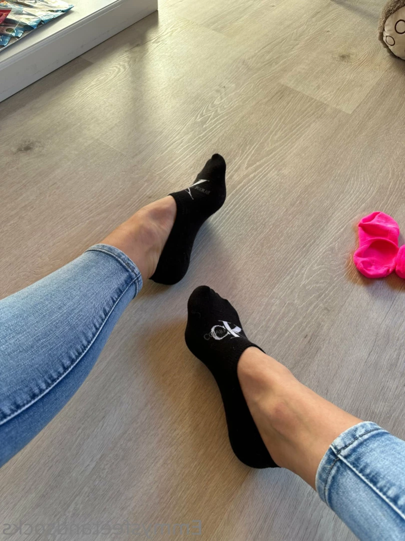 Emmysfeetandsocks [ emmyfeetandsocks ] Onlyfans leaked photo 12194771 on Hotleaks.tv