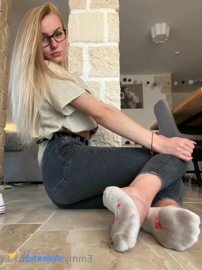 Emmysfeetandsocks [ emmyfeetandsocks ] Onlyfans leaked photo 12229999 on Hotleaks.tv