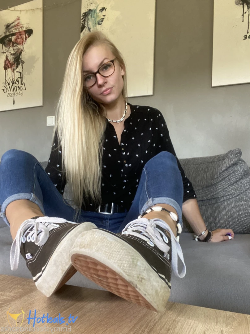 Emmysfeetandsocks [ emmyfeetandsocks ] Onlyfans leaked photo 12233662 on Hotleaks.tv