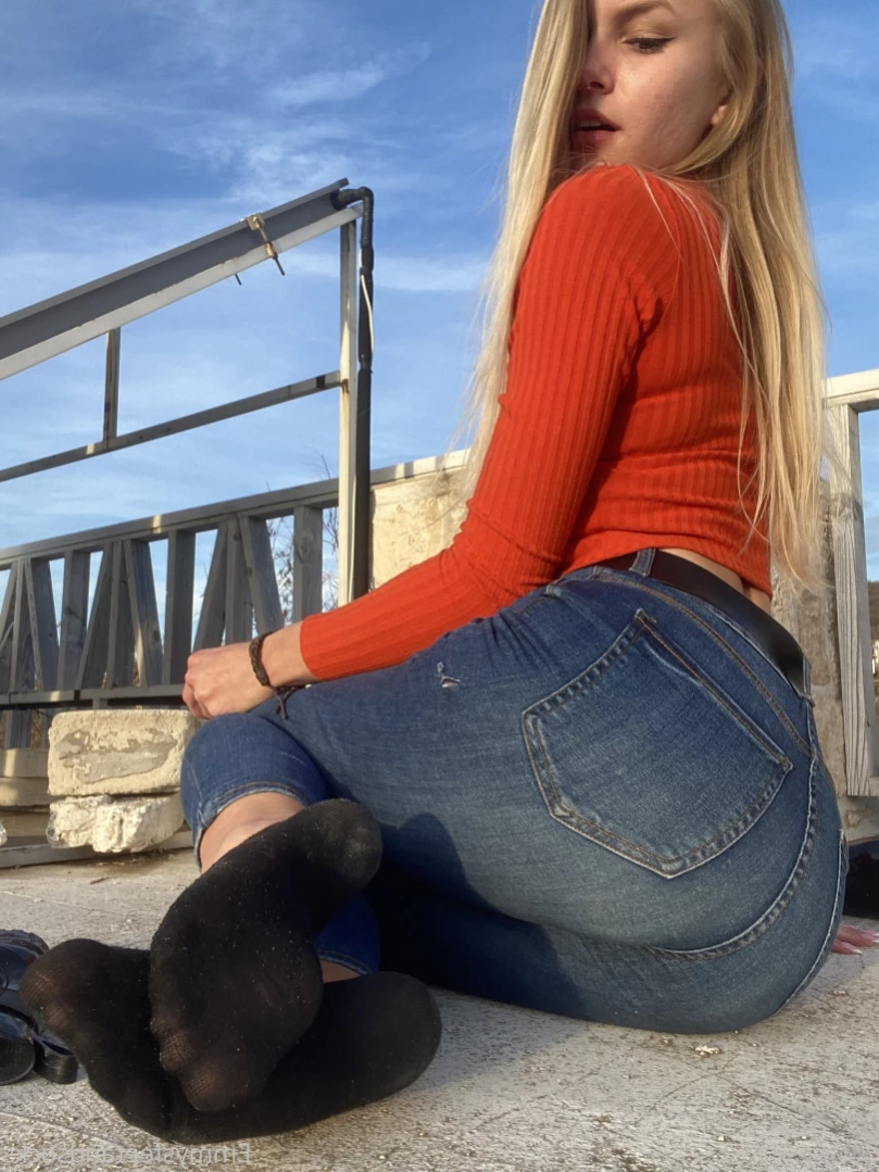 Emmysfeetandsocks [ emmyfeetandsocks ] Onlyfans leaked photo 12247088 on Hotleaks.tv