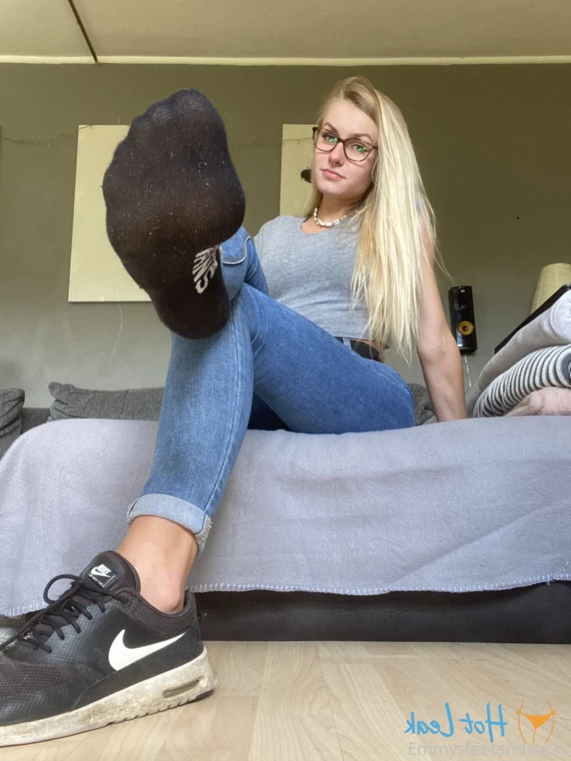 Emmysfeetandsocks [ emmyfeetandsocks ] Onlyfans leaked photo 12251675 on Hotleaks.tv
