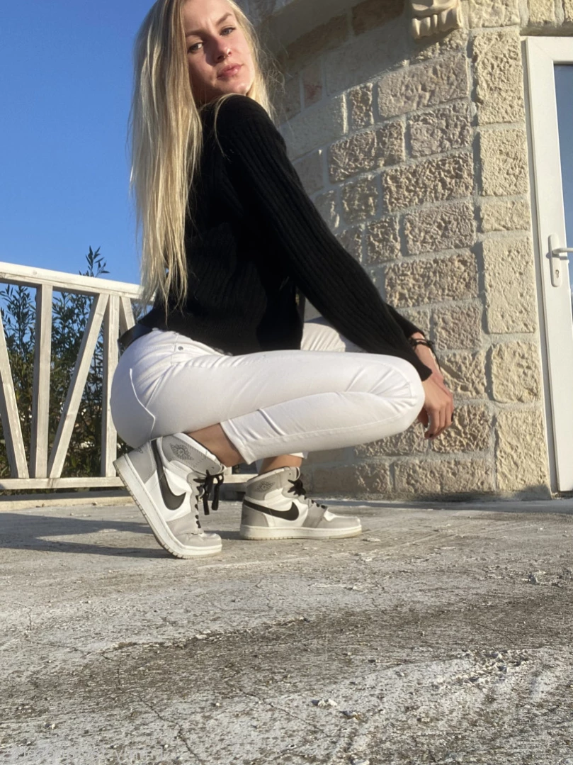 Emmysfeetandsocks [ emmyfeetandsocks ] Onlyfans leaked photo 12277628 on Hotleaks.tv