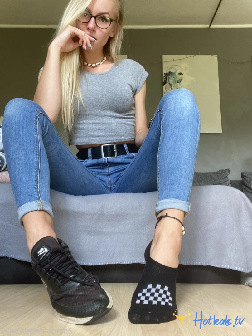 Emmysfeetandsocks [ emmyfeetandsocks ] Onlyfans leaked photo 12477891 on Hotleaks.tv