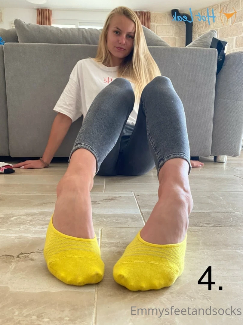 Emmysfeetandsocks [ emmyfeetandsocks ] Onlyfans leaked photo 12512396 on Hotleaks.tv