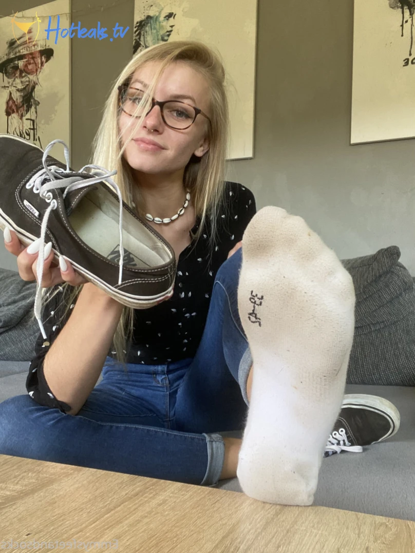 Emmysfeetandsocks [ emmyfeetandsocks ] Onlyfans leaked photo 12567606 on Hotleaks.tv